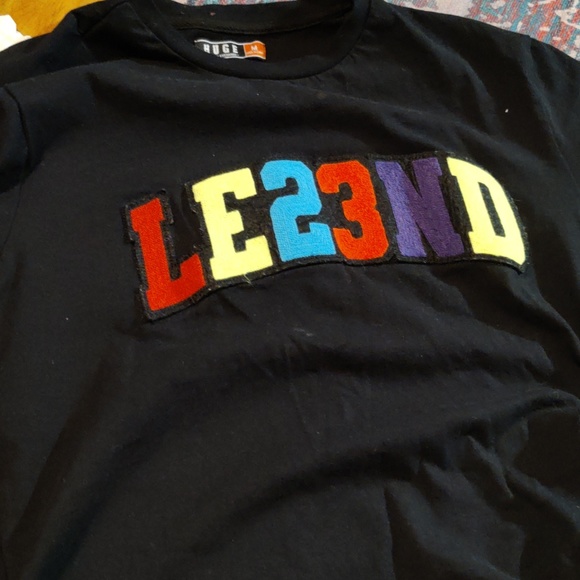 Chenille patch tee - Picture 2 of 4